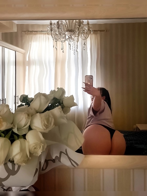 🌹Привет! Меня зовут Кира🌹) Молодая, красивая, ухоженная девочка! Приглашаю тебя в гости на пару чашечек чаю)...  Или приеду к тебе  сама!...