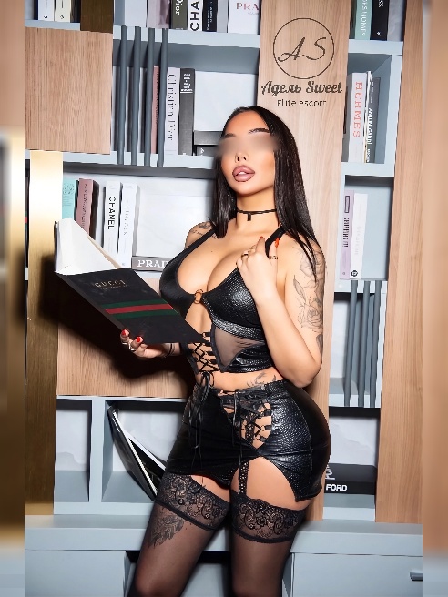 Привет, милый! 💋 мои формы как из самого горячего порно. Elite girl🔥 Молода , роскошна и очень сексуальна! Большая красивая грудь, узкая...