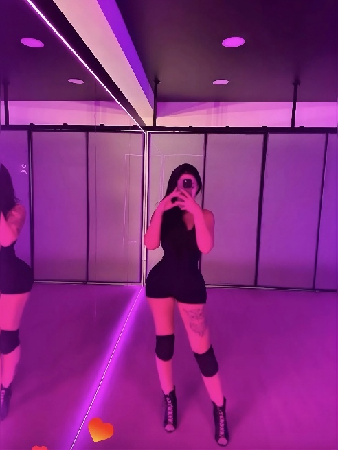 Привет, милый! 💋 мои формы как из самого горячего порно. Elite girl🔥 Молода , роскошна и очень сексуальна! Большая красивая грудь, узкая...