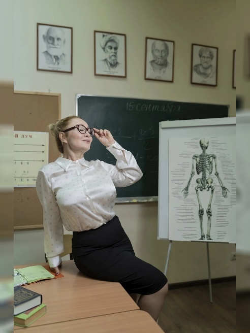 НАСТОЯЩАЯ УЧИЛКА, Алëна Юрьевна, ждëт в гости ученика, который снова не выучил урок.😊



Ответственно и индивидуально подхожу к каждому...
