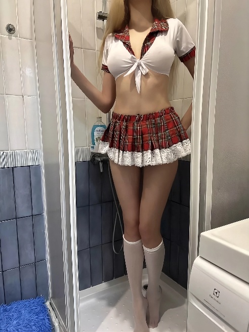Привет,меня зовут Крис,принимаю индивидуально🫦

Куни входит в часик😍



Молодая,красивая,горячая блондинка,с шикарным телом и длинными но...