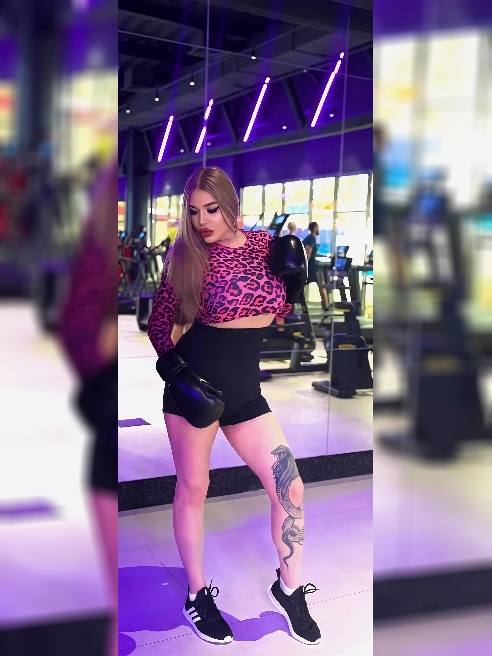 Привет сладкий💋Я - эффектная шатенка с сочными формами🔥Обожаю секс и все что с ним связано!!!Нравится подчиняться сильным и властным мужч...