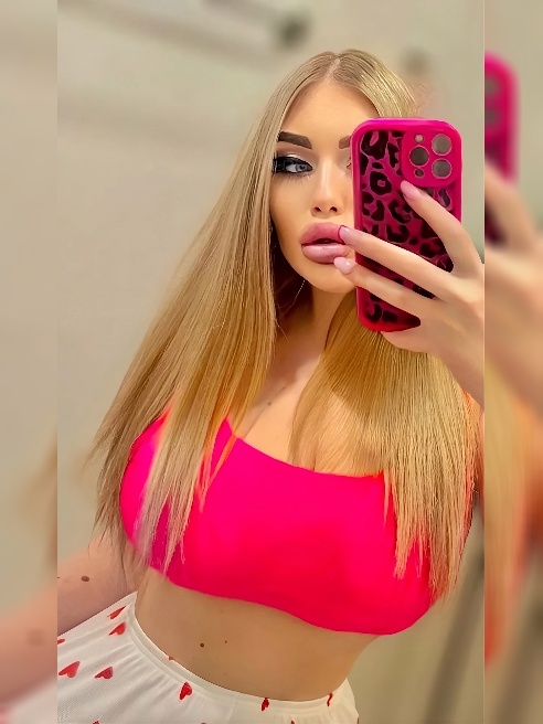 Привет сладкий💋Я - эффектная шатенка с сочными формами🔥Обожаю секс и все что с ним связано!!!Нравится подчиняться сильным и властным мужч...