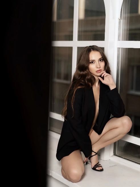 Для ценителя эстетики женского тела, миниатюрных девушек и беззаботно-милых дам 😅



Познакомимся поближе? Тут мало букв, я буду краткой,...