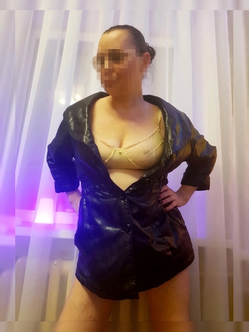 Фото подруги на сайте ! Брюнетка София! Тридцать три года,грудь троечка.метро   