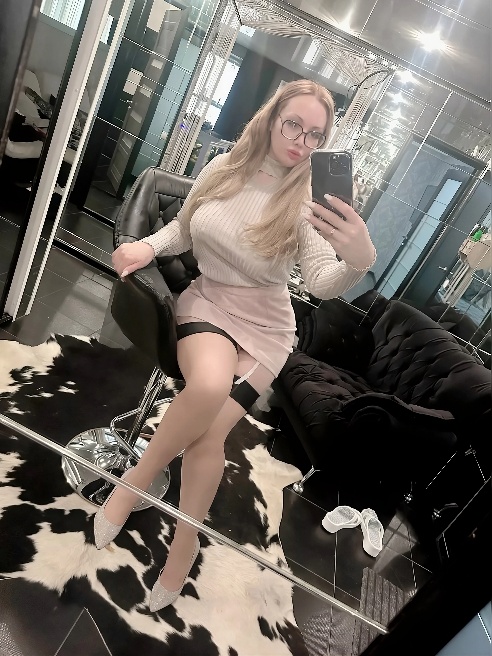 🌹💎💎💎

Секс – моя стихия, люблю исследовать её грани. 🔥

Поцелуи – обязательная прелюдия, без них никуда! С язычком – само собой разумеет...