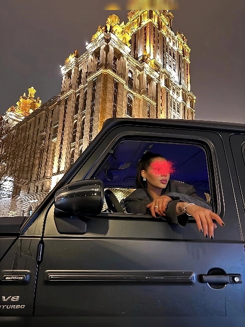 Элегантная , утонченная , харизматичная … я общительная и ласковая , страстная и горячая! Мы прогуляемся по острию страсти и нарушим мора...