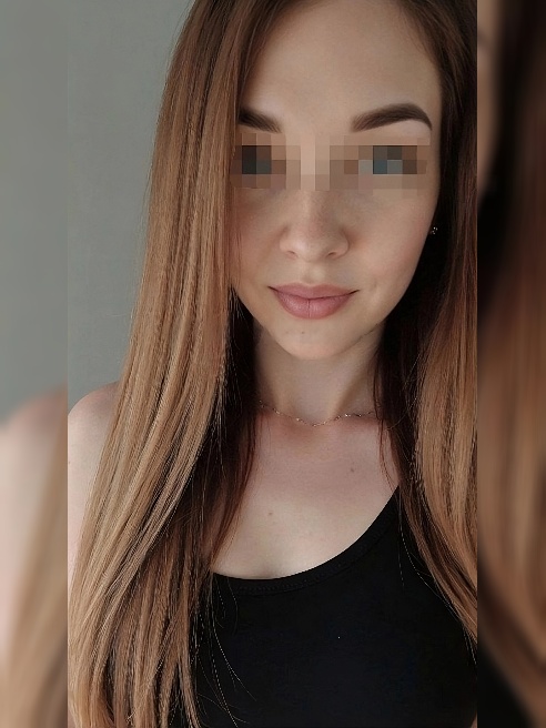 Я — Аня, мне всего 21, и я только ступила в этот мир запретных удовольствий... Но уже жажду попробовать всё! Я трепетная и нежная на перв...