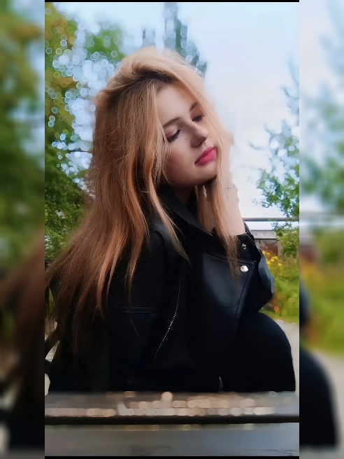 Мне нравится не только механический секс , но и сам процесс - мне нравится когда люди доставляют мне удовольствие до оргазма , я очень лю...