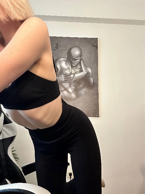 Инди💋видуальный подход к твоим фантазиям, нет четкого сценария.На полном списке услуг не настаиваю, учитываю пожелания.