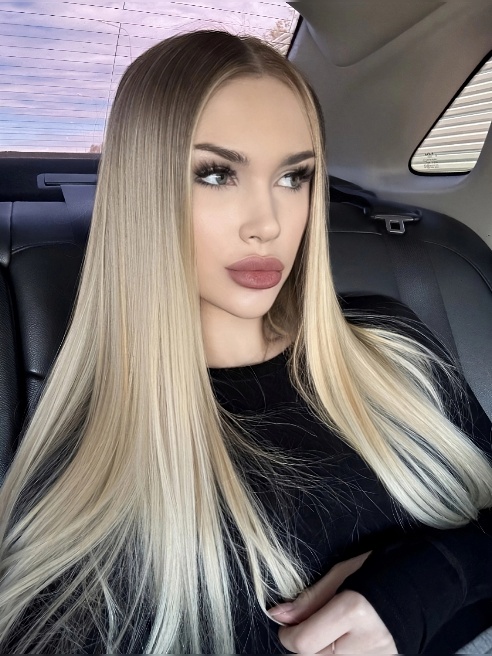 GFE 100%

та самая девочка с фигурой песочные часы,котоая сводит с ума не только мужчин,но и даже девушек🤭

представил уже мою большую...