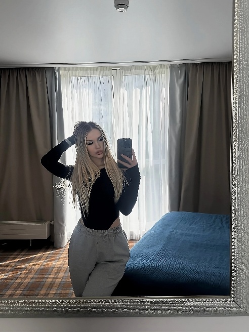GFE 100%

та самая девочка с фигурой песочные часы,котоая сводит с ума не только мужчин,но и даже девушек🤭

представил уже мою большую...