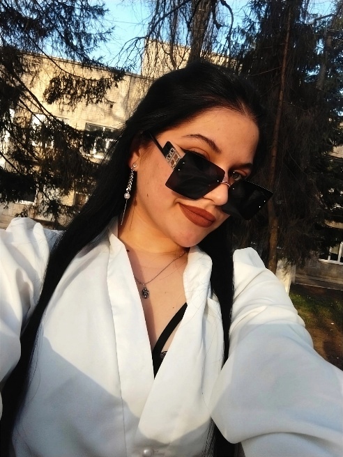 В моей кроватке вас ждёт множество удовольствий)) приглашаю вас провести незабываемое время со мной))) 