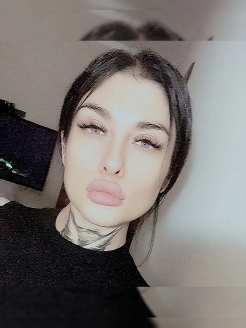 ❤️‍🔥Хочу поскорее с тобой познакомиться!)

💥Меня зовут Кристина и я здесь, чтобы добавить ярких красок в твою жизнь. Сексуальная, игривая...