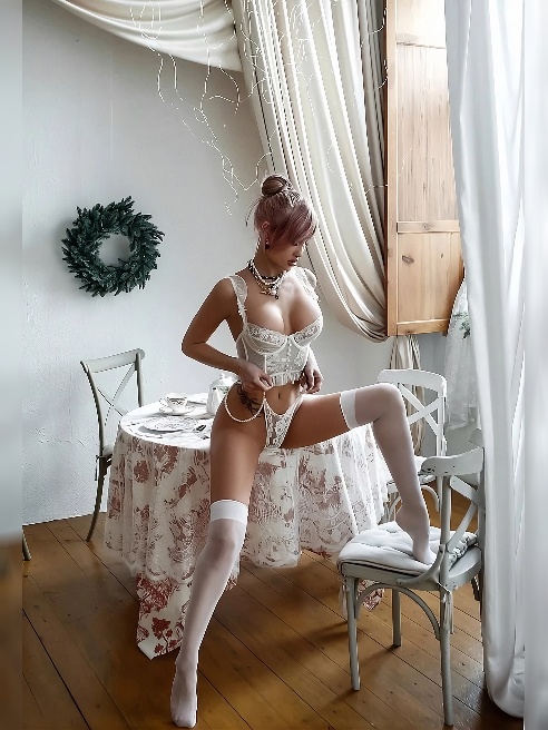 ✅Я  изящное и нежное создание, у меня бархатистая кожа , красивая , стоячая чувствительная грудь

✅Простая в общении , иногда кажусь давн...