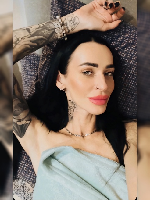 Я очень нежная и тактильная девушка,проста в общении,со мной ты забудешь обо всем,,я подарю тебе себя всю…
			
				var txtTop = document....