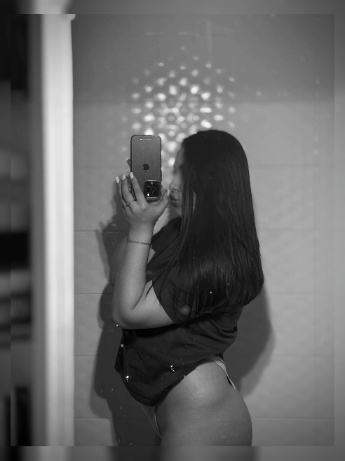Я - идеальная любовница, муза любви и страсти! Обожаю GFE и дарю самые яркие эмоции в позе наездницы 💋

Во мне нет ни грамма, искусственн...
