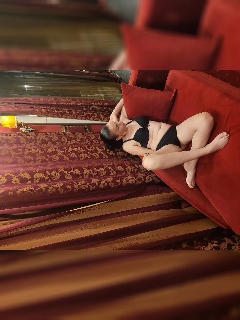 Если ты находишься далеко от меня, то я могу попросить у тебя предоплату на такси. Если ты не один, то могу позвать подругу и мы шикарно...