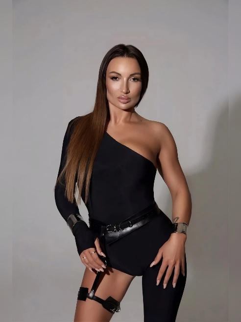 ИРЭН ГРЭЙС 👑 МОДЕЛЬ PLAYBOY🔝 ПРОФЕССИОНАЛЬНАЯ СТРИПТИЗЕРША🔥
УМЕЮ ЗАВОРАЖИВАТЬ И ПЛЕНИТЬ МУЖЧИН СВОИМ СЕКСУАЛЬНЫМ ТАНЦЕМ ❤🔥
РАДА ЧТ... ИРЭН ГРЭЙС 👑 МОДЕЛЬ PLAYBOY🔝 ПРОФЕССИОНАЛЬНАЯ СТРИПТИЗЕРША🔥
УМЕЮ ЗАВОРАЖИВАТЬ И ПЛЕНИТЬ МУЖЧИН СВОИМ СЕКСУАЛЬНЫМ ТАНЦЕМ ❤🔥
РАДА ЧТ...