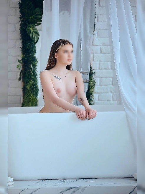 Так что, если ты любишь брать все в свои руки, я только ЗА💋😏

🍌Страстные поцелуи, нежный минет с язычком, горячий секс во всех позах, и в...