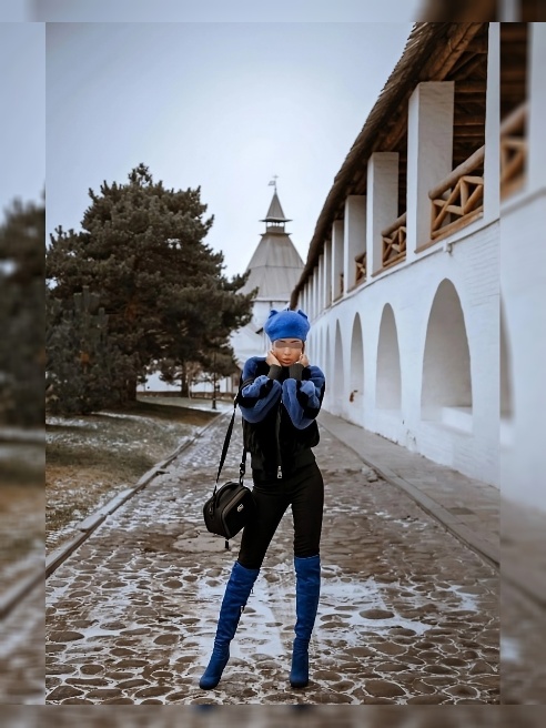 Яркая, эффектная, страстная, неповторимая Redhead!



Меня зовут Вика. Я ухоженная, раскрепощённая, открытая, общительная девушка. Обожаю...
