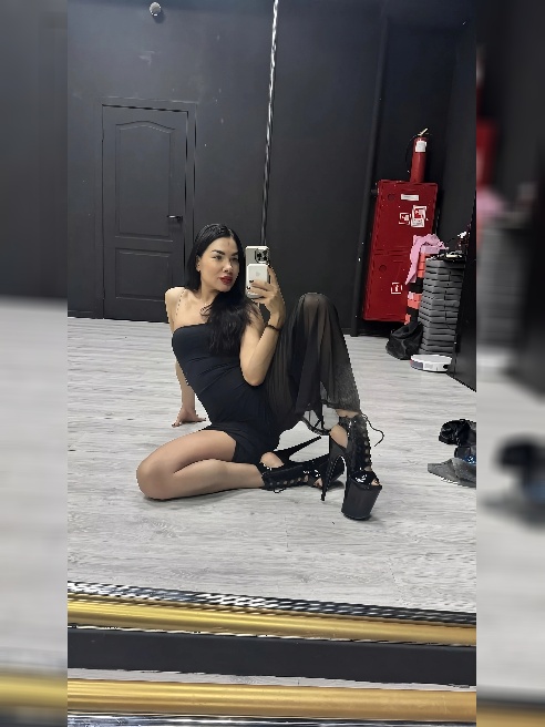 Привет )
С радостью заряжу вас солнышком и счастьем )))
Живу на метро киевская - 1 Мин от метро
Я реальна как на фото) яркая солне... Привет )
С радостью заряжу вас солнышком и счастьем )))
Живу на метро киевская - 1 Мин от метро
Я реальна как на фото) яркая солне...
