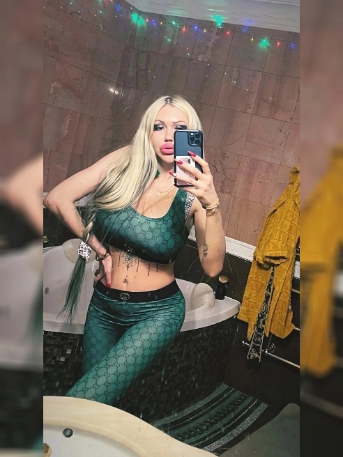 НОВАЯ ASS🍑🍑🍑ВСТРЕЧАЮСЬ С 1.06….И (только аккуратно🥹😄)ДА,МОЯ 🍑ТЕПЕРЬ ЕЩЕ БООООЛЬШЕ🤭🤭 ВСЕ НЕРАВНОДУШНЫЕ МАЛЬЧИКИ И ДЕВОЧКИ можете наблюдать...