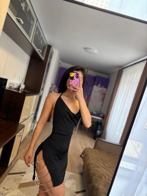 Обладательница самых сексуальных параметров фигуры 💖😍🍒 У меня ОЧЕНЬ узкая талия, нет животика, но попка очень накачанная😍😍😍 Одним словом... Обладательница самых сексуальных параметров фигуры 💖😍🍒 У меня ОЧЕНЬ узкая талия, нет животика, но попка очень накачанная😍😍😍 Одним словом...