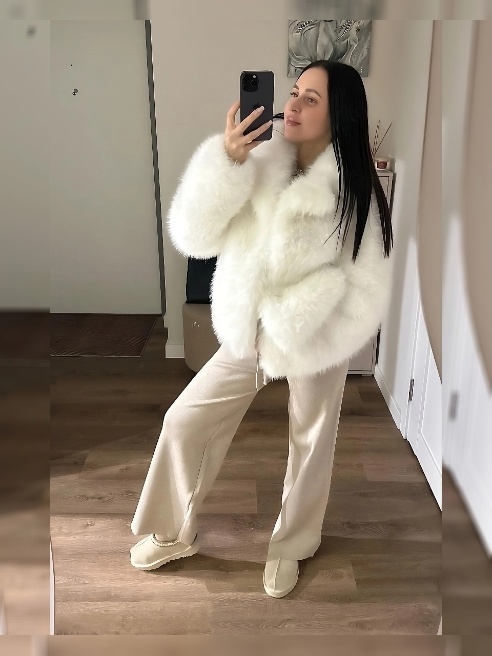 💕 Обожаю секс, а еще больше сосать член, буду жадно заглатывать твои яички, облизывать нежно крепкий ствол и ласкать языком твою головку👅...