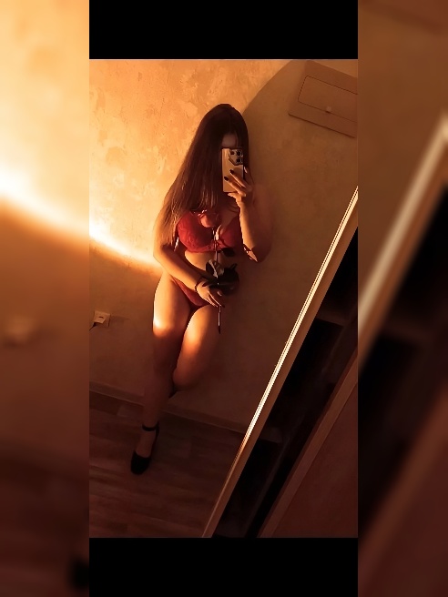 Я совершенствую все свои сексуальные навыки, чтобы ты захотел возвращаться снова и снова, для меня это будет лучшая награда, видеть тебя...