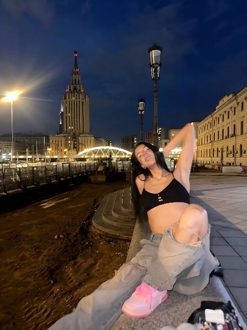 Мои ачивки, которые могут заинтересовать тебя сильнее:
1. 🎤 Певица в прошлом – выступала на сцене, знаю, как завести толпу… и одного зр... Мои ачивки, которые могут заинтересовать тебя сильнее:
1. 🎤 Певица в прошлом – выступала на сцене, знаю, как завести толпу… и одного зр...