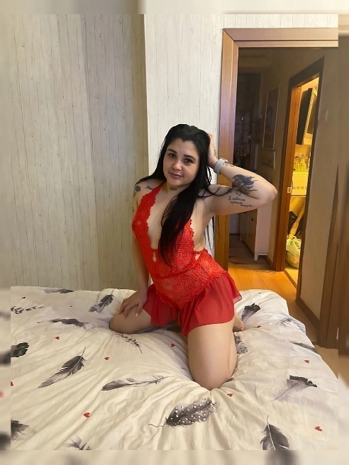 😉😉Hola soy una chica bella , agradable con una linda personalidad y sobre todo muy caliente , estoy preparada y dispuesta a dar lo mejor...