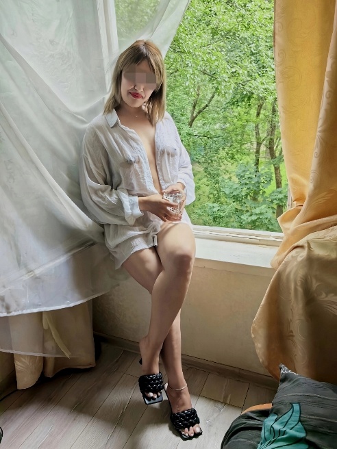 Соблазнительная попка, шаловливый язычок, зажигательный нрав, многое дозволено! 

Всегда игривое настроение. Мое горячее тело и сладкие...