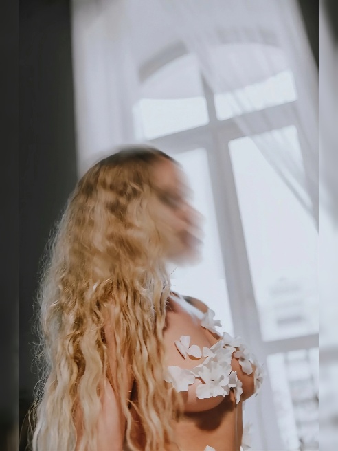 Меня зовут Варюша❤ Я самая настоящая модель и красавица 🥰💖 Любимица мужчин и просто мечта 😈💖



Влюбляю в себя с самого порога и с первог...