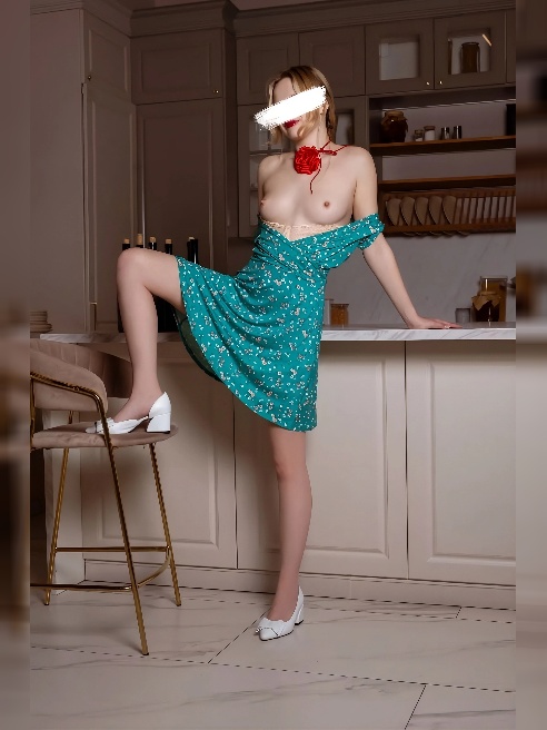 Всем,приветик!❤

Меня зовут Анжелика и сразу скажу - я актриса и сценки из фотосессии не более чем моя хорошая актерская игра 🎬🎞🎥



Ну ч...