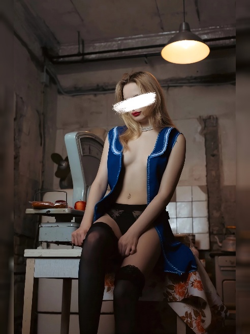 Всем,приветик!❤

Меня зовут Анжелика и сразу скажу - я актриса и сценки из фотосессии не более чем моя хорошая актерская игра 🎬🎞🎥



Ну ч...