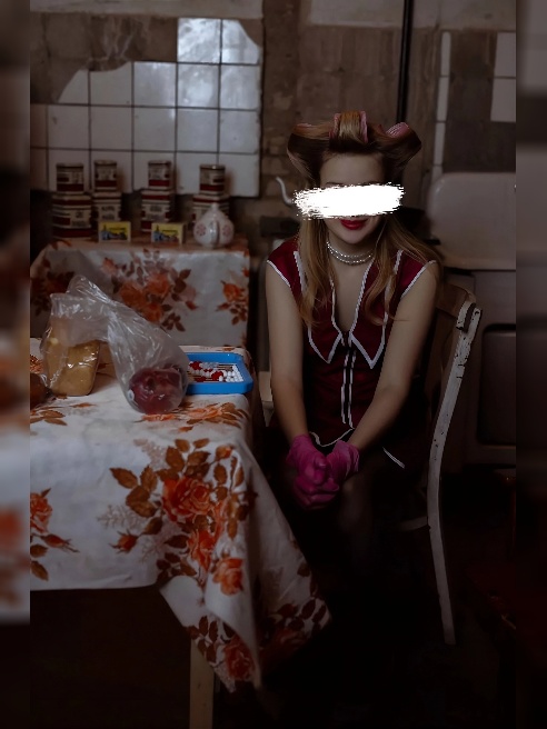 Всем,приветик!❤

Меня зовут Анжелика и сразу скажу - я актриса и сценки из фотосессии не более чем моя хорошая актерская игра 🎬🎞🎥



Ну ч...