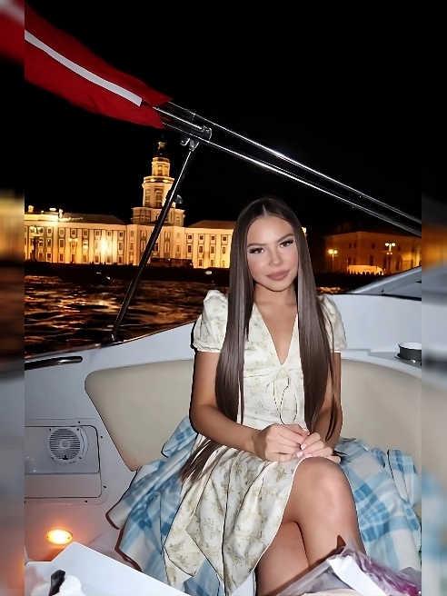 Милая и открытая , с удовольствием жду твоё сообщение 💕
