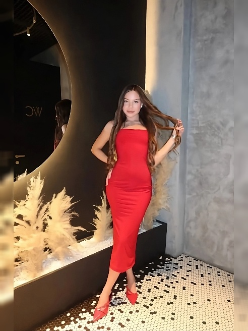 Милая и открытая , с удовольствием жду твоё сообщение 💕