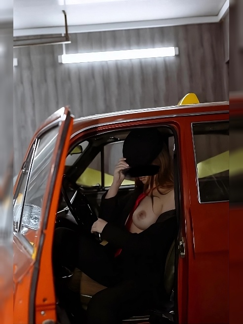 TAXI-SEXLOVE🔞❤️👄Специально для вас сделала фотосессию для подтверждения что я настоящая таксистка на своем новеньком KIA RIO🏎