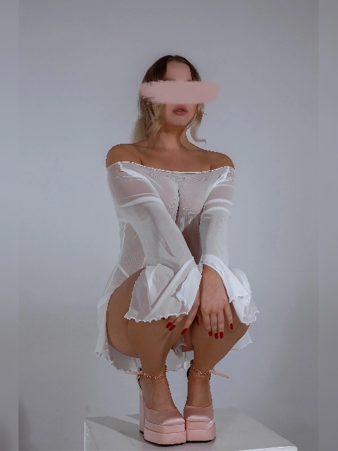 Девочка-Эмансипе! Девочка Аля-Франсе!👛💄Эталон женственной сексуальности!🫦



Прямиком в твои объятия из дома-Кутюр 🏩, отжарь меня как кар...