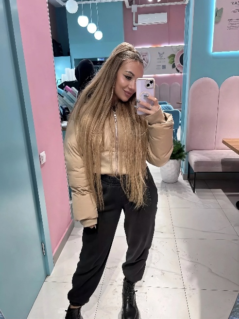 💦 Я Lera Murr — не просто модель Pornhub, а твоя самая грязная фантазия.

Ты дрочил на мои видео? Представь, что теперь я на коленях у те...