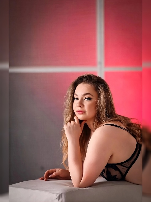 Ты заставляешь меня дрожать от одного твоего прикосновения. 😏💋 Эта ночь будет только нашей, наполненной желанием, которое невозможно скры...