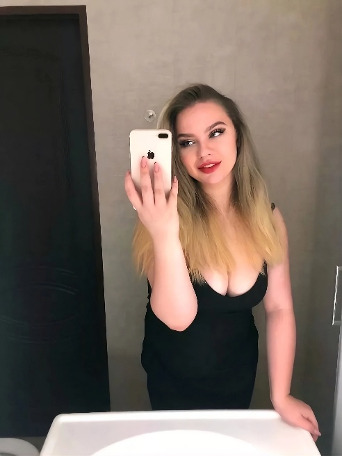 Ты заставляешь меня дрожать от одного твоего прикосновения. 😏💋 Эта ночь будет только нашей, наполненной желанием, которое невозможно скры...