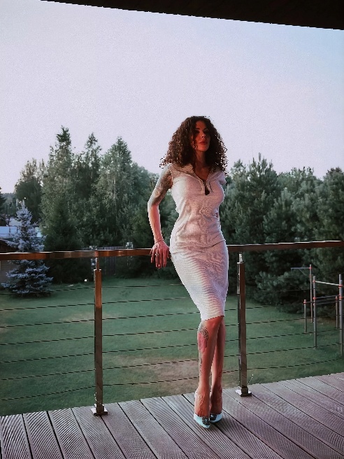 Мой тг @Mary_fareast 

У меня к тебе только один вопрос. Задам его, шепотом щекоча ушко: «К тебе или ко мне?»😉

Там, где я, - там аура лю...