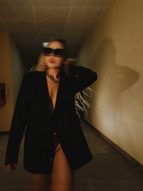 Меня зовут Варюша❤ Я самая настоящая модель и красавица 🥰💖 Любимица мужчин и просто мечта 😈💖



Влюбляю в себя с самого порога и с первог...