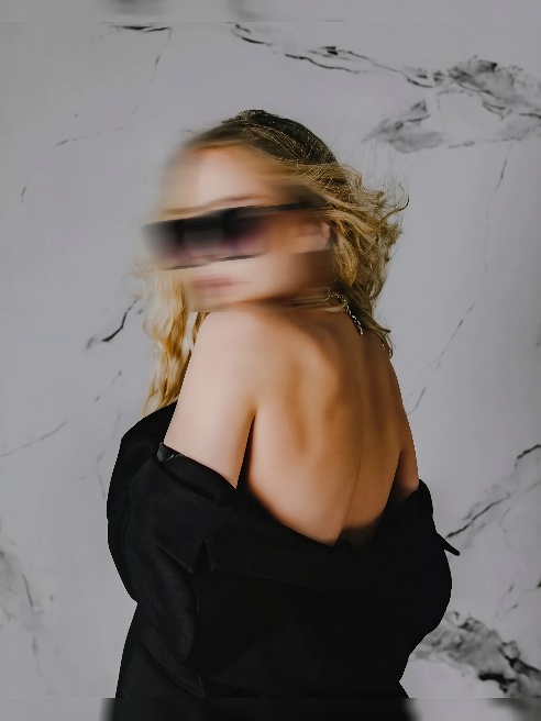 Меня зовут Варюша❤ Я самая настоящая модель и красавица 🥰💖 Любимица мужчин и просто мечта 😈💖



Влюбляю в себя с самого порога и с первог...