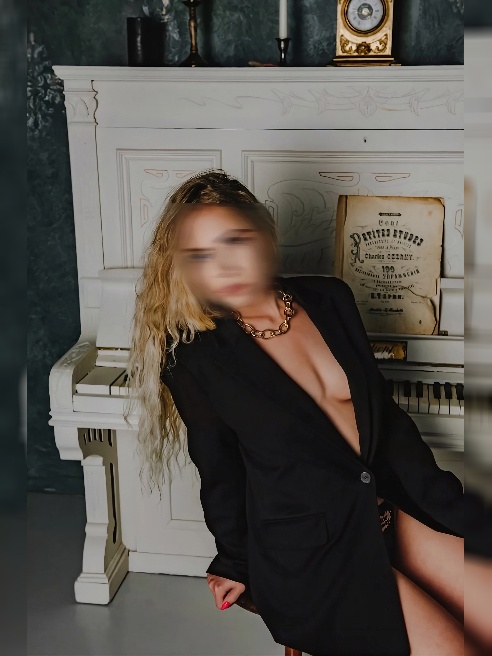 Меня зовут Варюша❤ Я самая настоящая модель и красавица 🥰💖 Любимица мужчин и просто мечта 😈💖



Влюбляю в себя с самого порога и с первог...