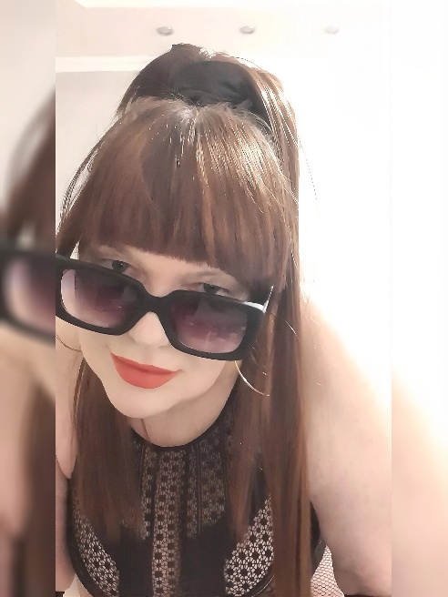 Встреча  у меня, (с ЗЕРКАЛОМ) или приеду к Вам. - ,если не ответила Вам ,можете написать в мессенджерах ,не всегда могу поднять трубку....