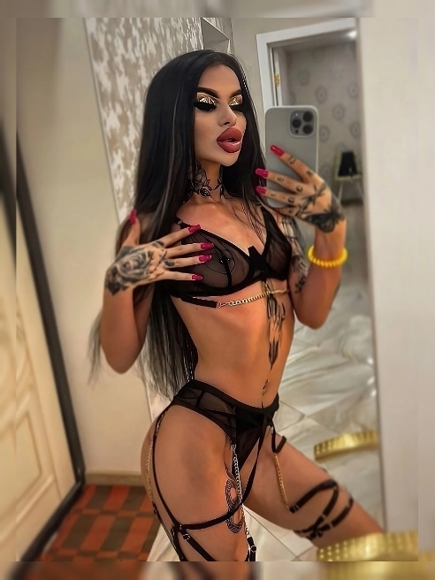 Сведу тебя с ума❤🔥. Очень нежная, чувственная и приятная во всех отношениях девочка🔥.3 размер груди 🫶Модельная внешность🔥, стройные ножки...